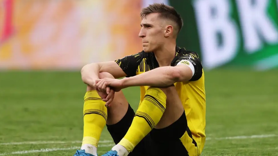 Schlotterbeck có thể sẽ rời Dortmund trong hè này.