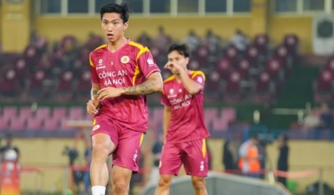 Ảnh bài viết Tin dùng Văn Hậu, HLV Polking giúp CAHN thống trị V.League
