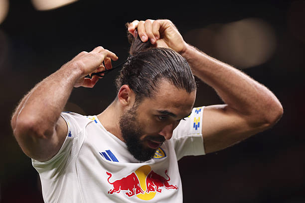 Ảnh bài viết Calvert-Lewin trần tình vụ Lisandro Martinez nhận thẻ đỏ