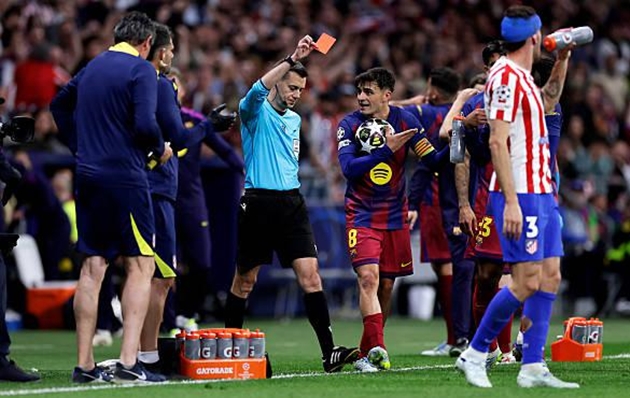 Ảnh bài viết Eric Garcia nhận thẻ đỏ tai hại, Barca bị Atletico loại khỏi C1