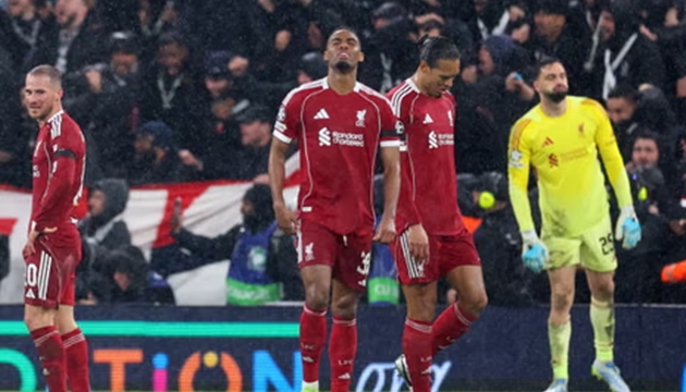 Ảnh bài viết Rooney phản bác Sturridge về quan điểm tái thiết Liverpool