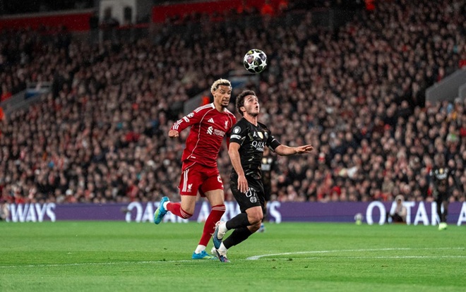 Joao Neves - 7,6 điểm: Cầu thủ trẻ chơi tr&ograve;n trận, c&oacute; nhiều đ&oacute;ng g&oacute;p v&agrave;o tấn c&ocirc;ng cũng như ph&ograve;ng ngự.