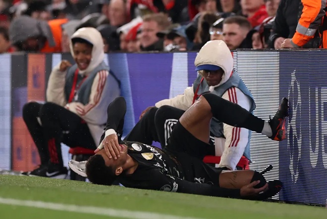 Desire Doue - 5,9 điểm: Anh kh&ocirc;ng tạo ra được nhiều t&igrave;nh huống nguy hiểm. Doue phải rời s&acirc;n v&igrave; chấn thương ở đầu hiệp hai, nhường chỗ cho Bradley Barcola.