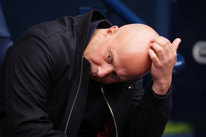 Ảnh bài viết Bị PSG loại cay đắng, Arne Slot hứng bão chỉ trích