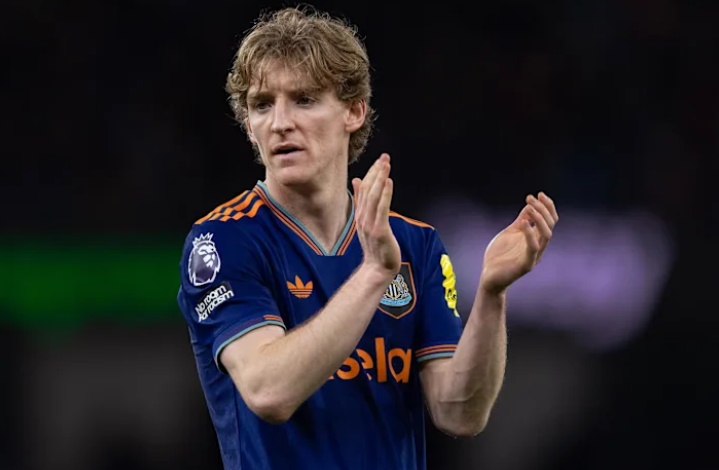 Ảnh bài viết Tin đồn chuyển nhượng tối 15/4: Casemiro chốt bến đỗ mới; Arsenal tranh Anthony Gordon