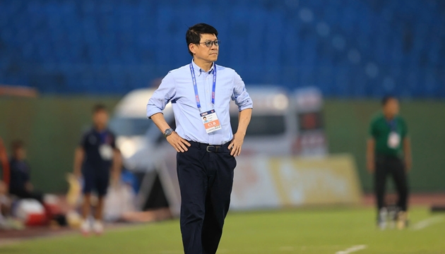 Ảnh bài viết HLV Bae Ji-won thay ông Vũ Tiến Thành dẫn dắt CLB Ninh Bình