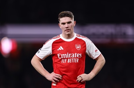 Sau trận thua Bournemouth, Gyokeres cho rằng mặt sân Emirates khá khô.