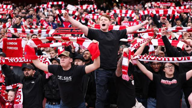 CĐV Pháo thủ không khỏi lo lắng trước viễn cảnh đội bóng tái hiện sai lầm mùa trước.