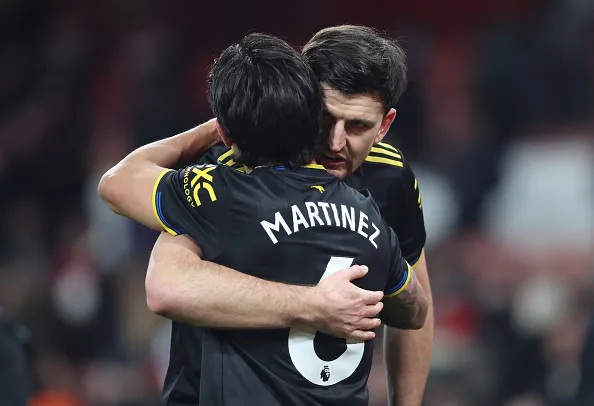 Các trụ cột MU đồng loạt bị treo giò.