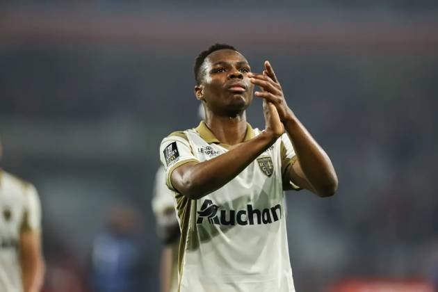 MU nhắm Sangare trong công cuộc cải tổ tuyến giữa.