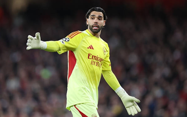 Thủ môn: David Raya – 7.3 điểm Thủ thành người Tây Ban Nha đã có một ngày thi đấu ổn định và đầy tập trung. Raya không phải đối mặt với quá nhiều cú dứt điểm hiểm hóc, nhưng anh luôn có mặt đúng lúc trong các tình huống ra vào, đặc biệt là pha cứu thua quan trọng giúp Arsenal giữ sạch lưới và duy trì tâm lý tự tin cho các đồng đội phía trên.