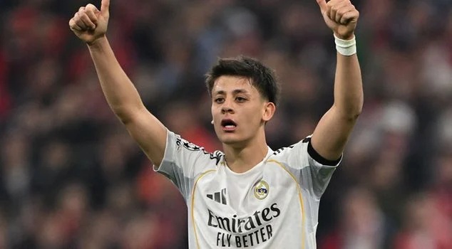 Guler đã có trận đấu ấn tượng trước khi rời sân.