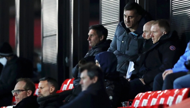 Ảnh bài viết Dàn huyền thoại MU chia rẽ về kết quả trận đại chiến với Chelsea