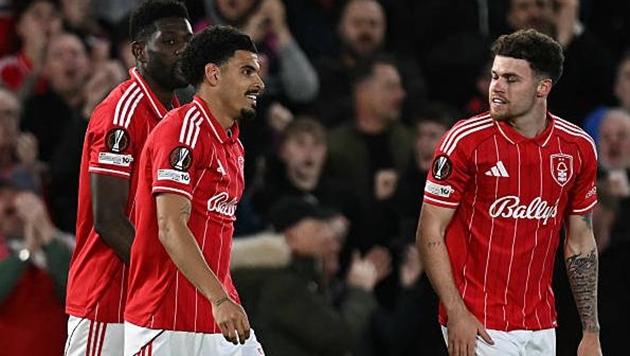 Chiến thắng tối thiểu giúp Nottingham Forest đi tiếp tại Europa League.