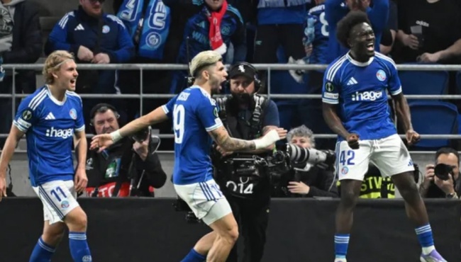 Strasbourg giành chiến thắng 4-0.