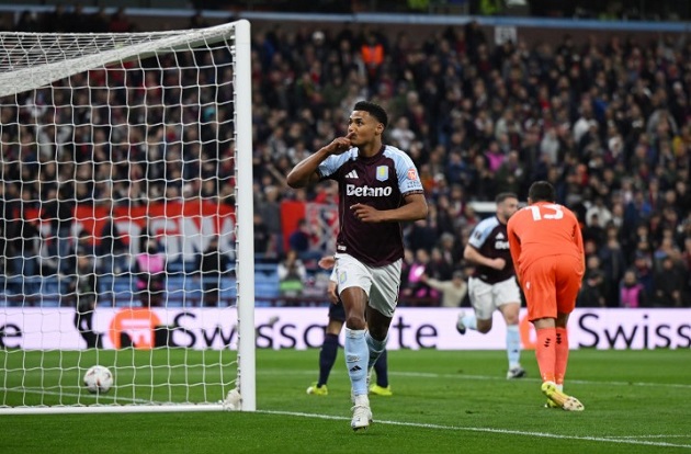 Bologna chính thức dừng chân ở tứ kết Europa League.