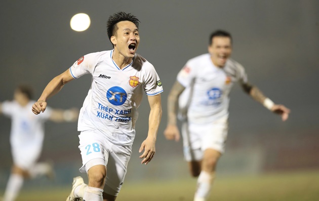 Tô Văn Vũ tiếp tục gắn bó với Nam Định.