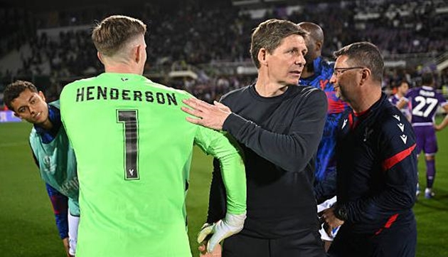 Ảnh bài viết Dàn sao Crystal Palace cùng fan quẩy tưng bừng trên đường phố Ý