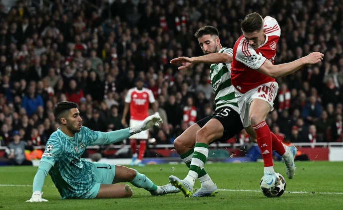 Hàng công Arsenal chơi kém thời gian qua.