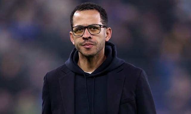 Rosenior quyết tâm giành 3 điểm để cứu vãn hy vọng dự Champions League.