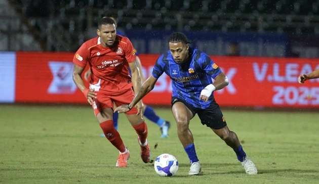 Trung vệ Brazil trở thành tử huyệt của Công an TP.HCM