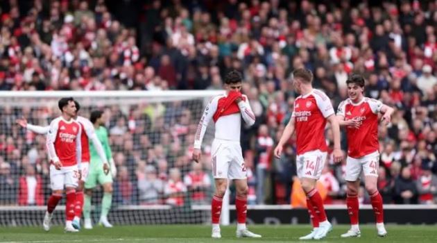 Ảnh bài viết Cơ hội vô địch của Man City tăng vọt trước ngày đại chiến Arsenal