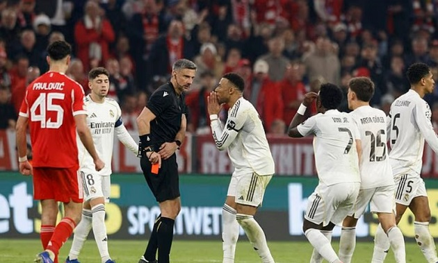 Ảnh bài viết Petit chê Mbappe ích kỷ, chỉ ra tội đồ khiến Real Madrid bị loại
