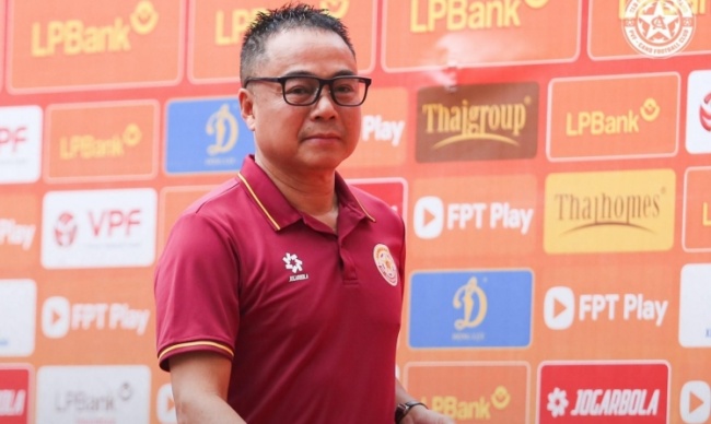 Ảnh bài viết Thua đậm Ninh Bình, HLV Trần Tiến Đại tiếc nuối cơ hội bỏ lỡ