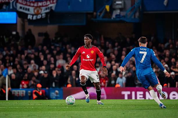 Mainoo có một màn trình diễn đẳng cấp trước Chelsea.