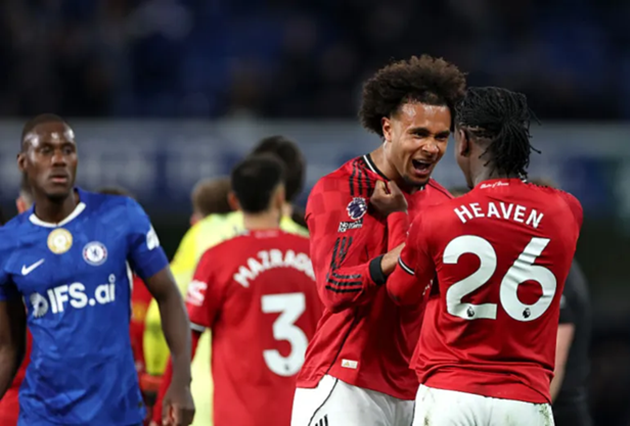 Sự đoàn kết và hỗ trợ của các đồng đội đã giúp Heaven có trận đấu thành công.