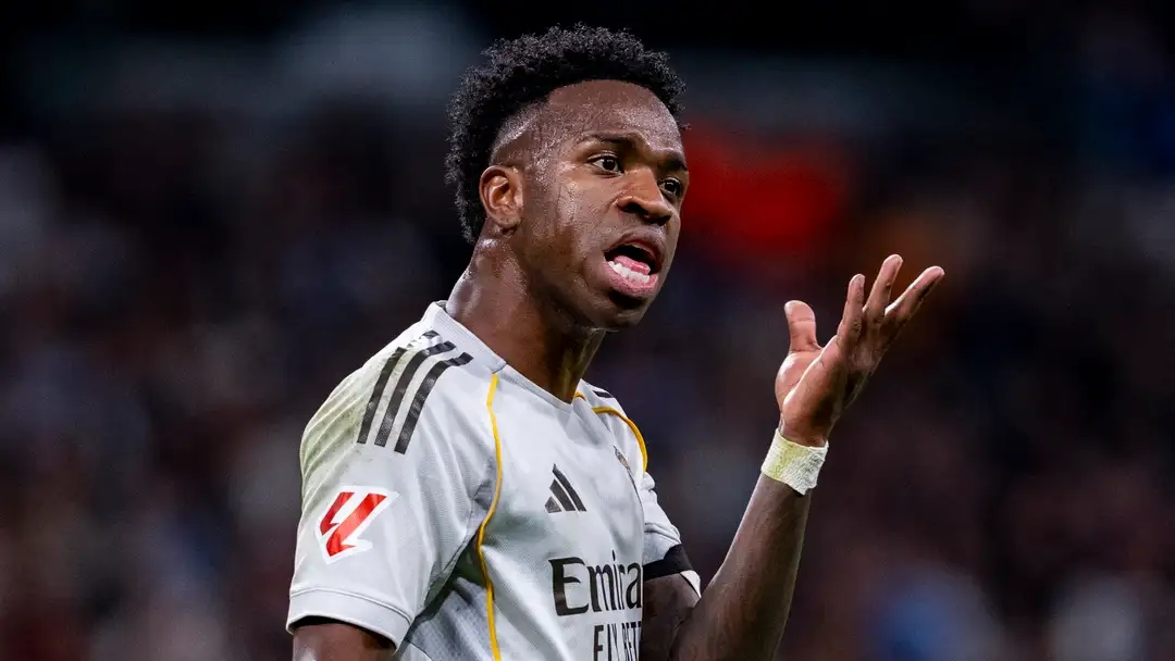 Vinicius Junior thường là đối tượng bị chỉ trích của giới chuyên môn và cổ động viên đối phương.