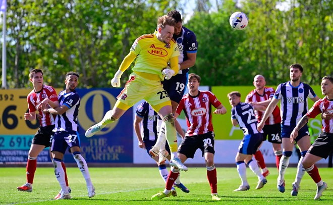 Ảnh bài viết Cardiff thăng hạng hy hữu nhờ bàn gỡ phút 90+6 của thủ môn