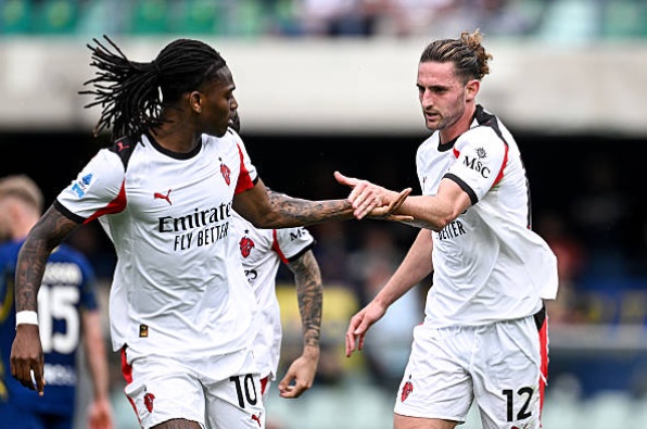 Ảnh bài viết Hạ Verona, AC Milan chính thức vươn lên nhì bảng Serie A