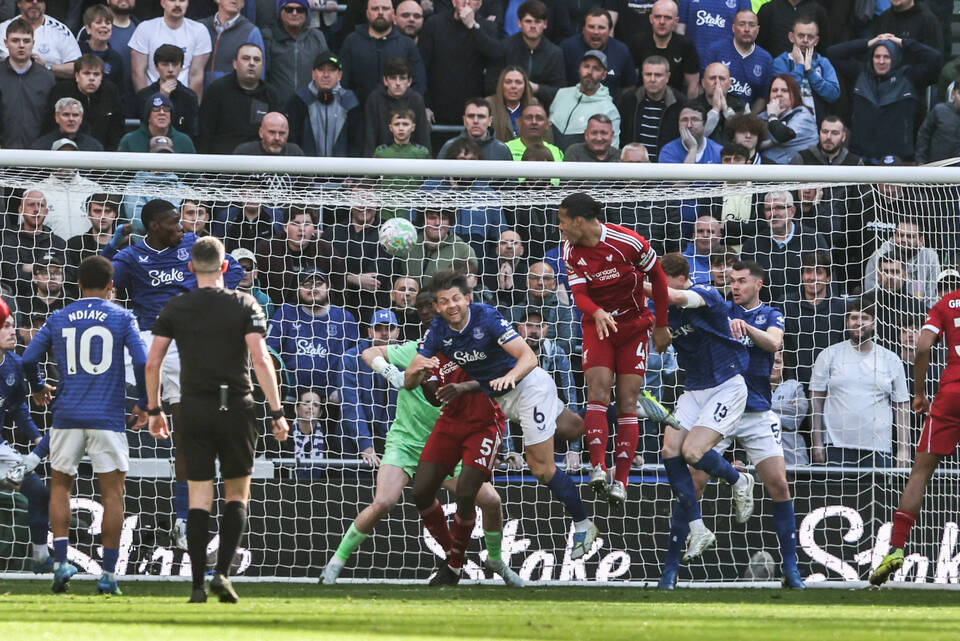Ảnh bài viết 5 điểm nhấn Everton vs Liverpool: Van Dijk cứu rỗi; Lời chia tay hoàn hảo của Salah