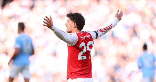 Kai Havertz – 6.9: Một màn trình diễn đúng phong cách Havertz mùa 2023-24. Nỗ lực pressing được đền đáp bằng bàn thắng từ sai lầm của Donnarumma. Anh là điểm nối lối chơi hiệu quả, dù sẽ còn tiếc nuối về pha bỏ lỡ cuối trận.

Eberechi Eze – 6.1: Hoạt động năng nổ nhưng đôi khi mất bóng ở những khu vực nguy hiểm. Cú sút uy lực của anh ở phút 60 suýt chút nữa đã giúp Arsenal vượt lên.