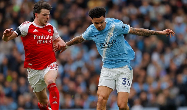 Nico O’Reilly có trận đấu xuất sắc trước Arsenal