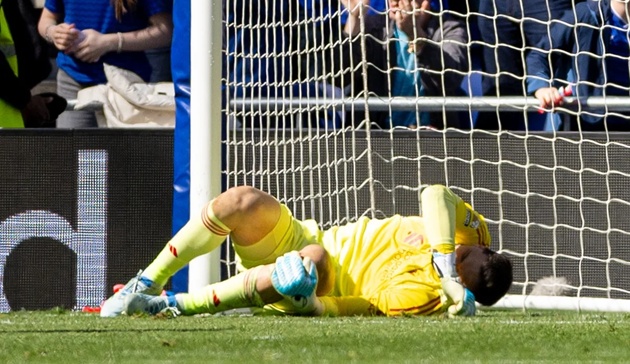 Mamardashvil được đưa đi bệnh viện