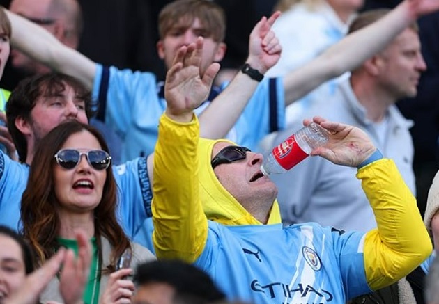 Ảnh bài viết Rooney tin Man City sẽ trả giá vì ăn mừng quá sớm