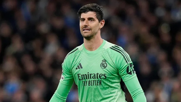 Courtois tiếp tục ngồi ngoài
