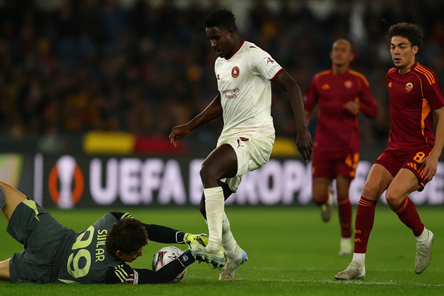 Franculino Dju lọt vào tầm ngắm của Man Utd.