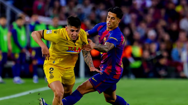 Barca gặp khó về tài chính ở vụ Cancelo.