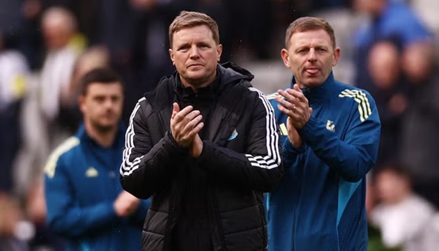 Vị thế của Howe tạm ổn đến hết mùa giải