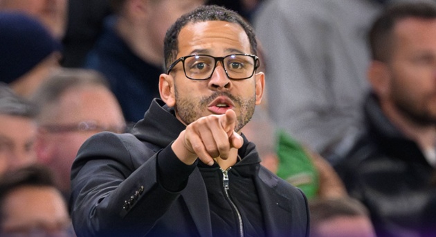 Rosenior loay hoay vực dậy Chelsea
