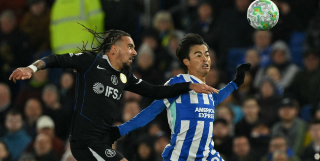 Malo Gusto - 6.1 điểm. Gusto thi đấu thiếu quyết liệt trong các tình huống tranh chấp tay đôi, điển hình là pha để Mitoma vượt qua dễ dàng dẫn đến tình huống nguy hiểm.