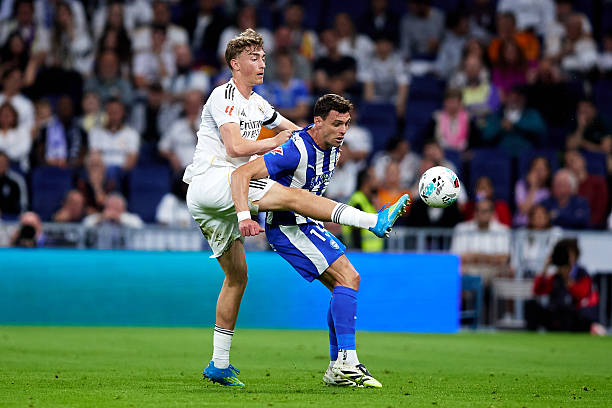 Dean Huijsen — 7.9 điểm: Có thể xem là cầu thủ thi đấu xuất sắc nhất hàng phòng ngự Real Madrid. Áp đảo đối thủ với 11 pha giải nguy, những tình huống tranh chấp mạnh mẽ và phân phối bóng dài vô cùng chính xác.