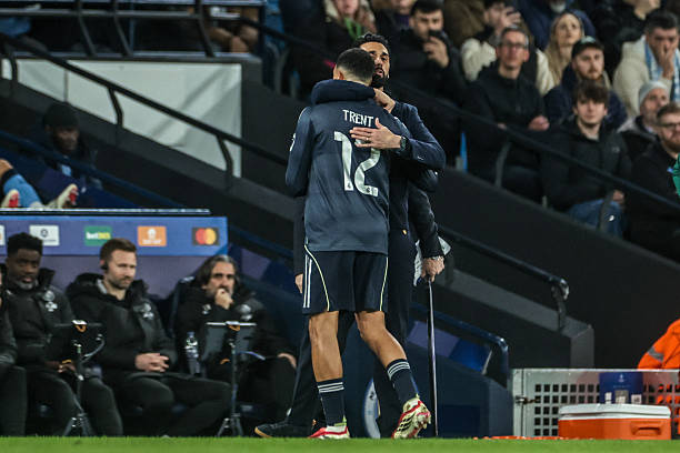 Arbeloa chỉ trao cơ hội đá chính cho Trent.