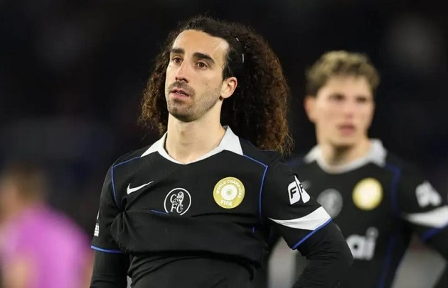 Chelsea sa sút khó tin trong giai đoạn nước rút.