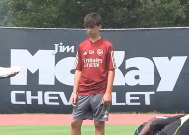 Gabriel đang có những bước tiến ở học viện Arsenal.