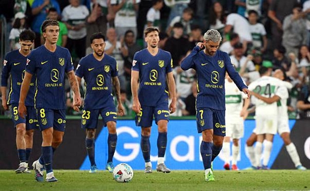 Ảnh bài viết Thẻ đỏ tai hại khiến Atletico Madrid ôm hận trước Elche