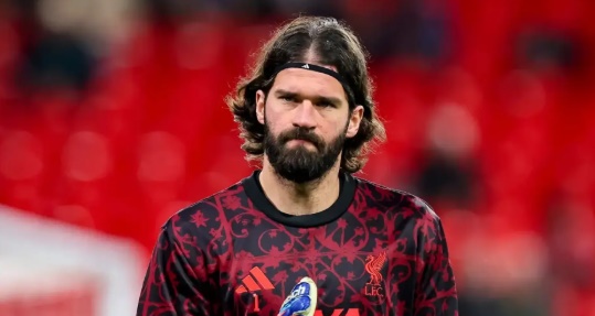 Juventus khao khát sự phục vụ của Alisson.
